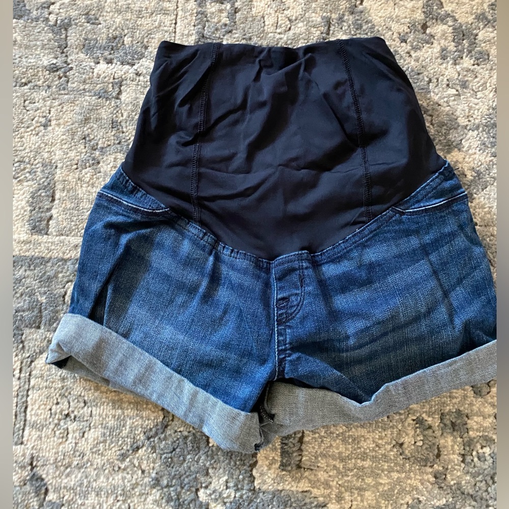 Maternity shorts